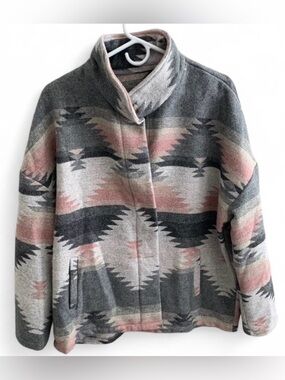 🕊️Women’s Vintage Aztec Print Shacket Jacket